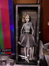 WE LOVE POPPY PARKER STAY TUNED DRESSED DOLL INTEGRITY TOYS GRAY TONE NRFB SHIPR