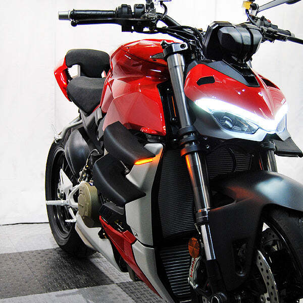 DUCATI　ウインカー　希少　CEV Ducati Streetfighter V4 V2 Front Turn Signals V4SF 2020 V2SF 2022