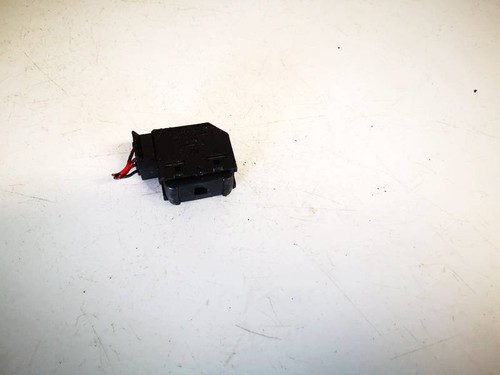 Volkswagen Bora 1999 Power window control (Window Regulator-Window #2440021-23