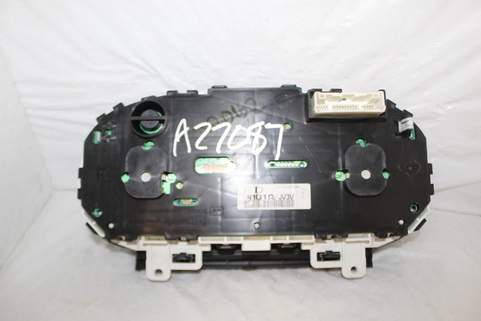 Cuadro de instrumentos velocímetro indicadores del panel de instrumentos Nissan Rogue 2008 137.994 millas Foto 2 de 4