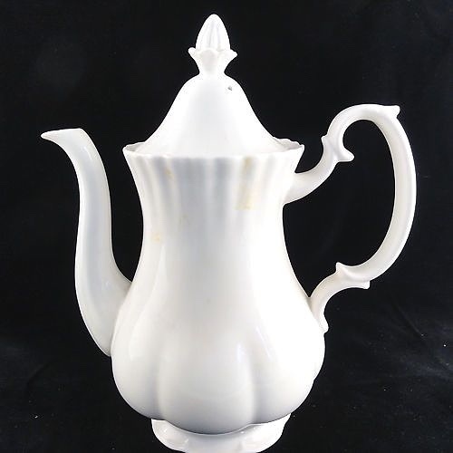 REVERIE by Royal Albert Creamer 4.25" tall made in England NEW NEVER USED - Foto 8 di 12
