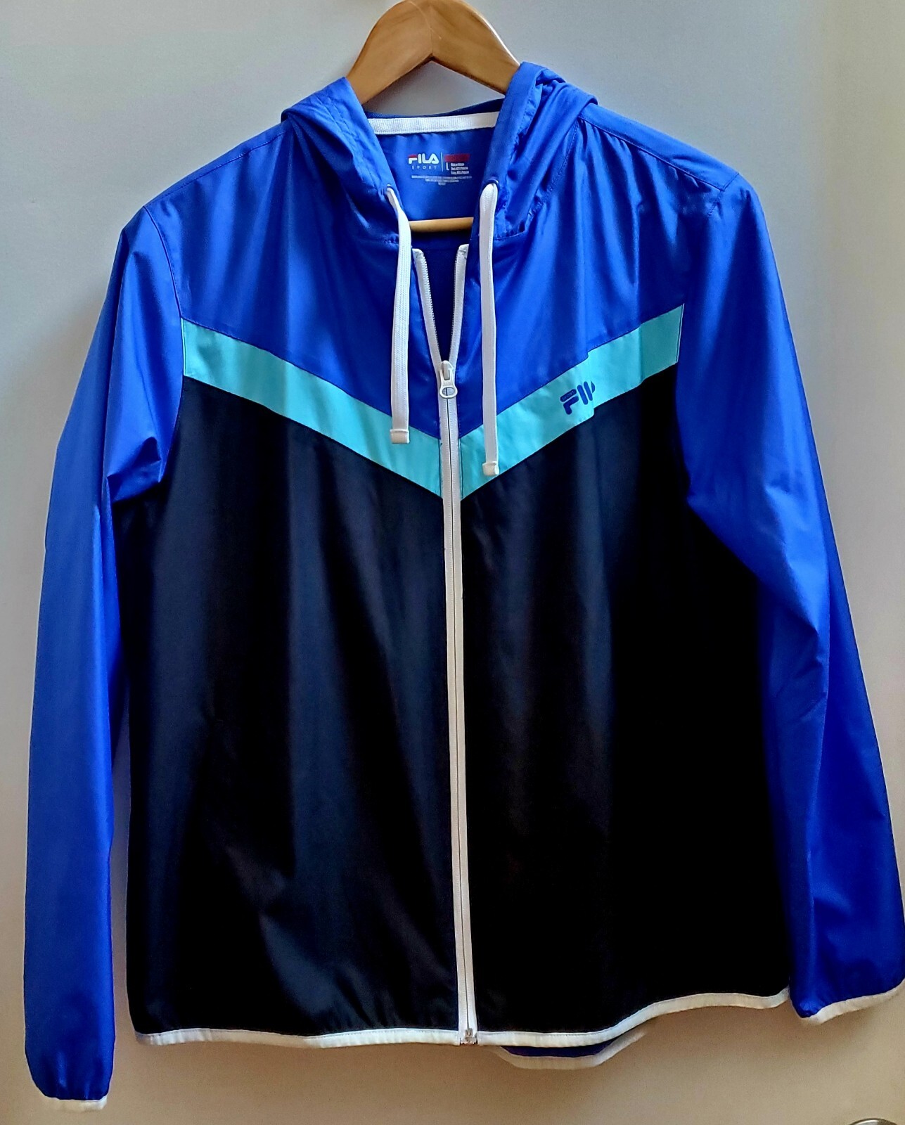 Fila Sport Track Jacket Windbreaker Live in Motion LG Blu Aq Blk Wht Felpa con Felpa con Cerniera