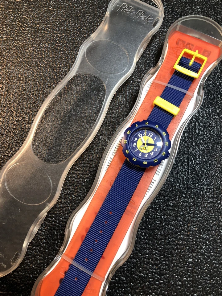 Swiss Swatch Made 2016 Flak Watch Ladies/Youth 33mm Blue NIB New Battery - Image 2 of 4