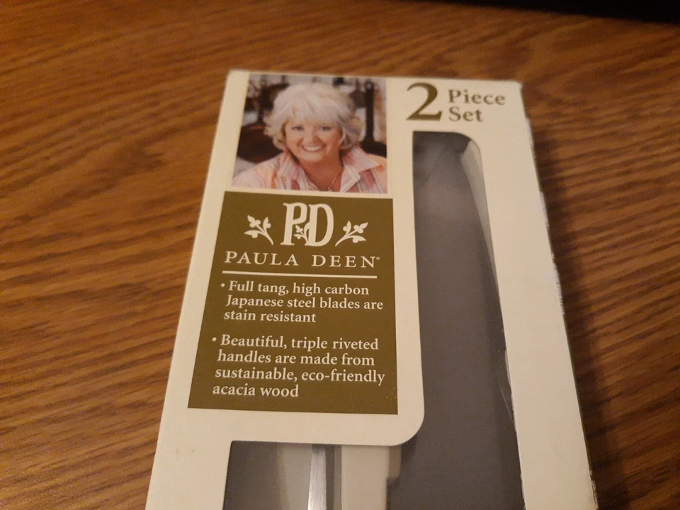 Paula Deen Juego de 2 Piezas Tallado 8" Cortador 6" Horquilla Nuevo En Caja Foto 2 de 4