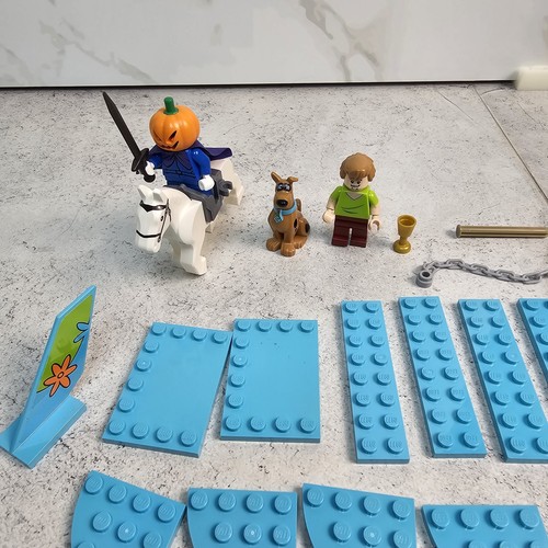 LEGO Scooby-Doo Mystery Plane Adventures 75901 completo di scatola e manuale - Foto 12 di 24
