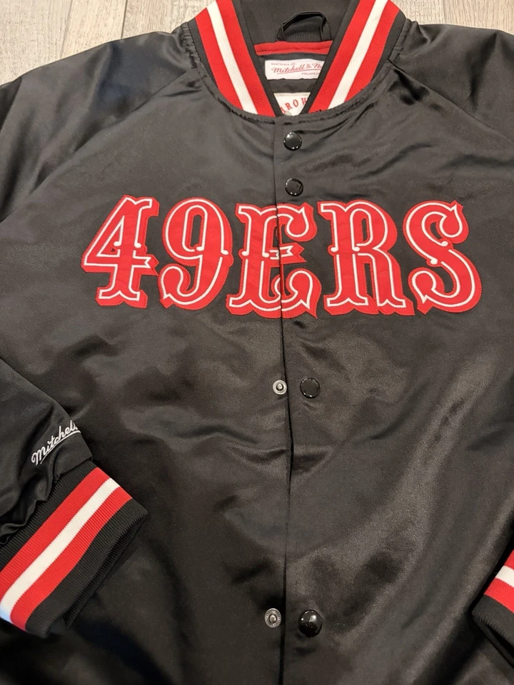 Chaqueta deportiva rara MITCHELL and Ness SAN FRANCISCO 49ers negra satinada talla grande Foto 2 de 4