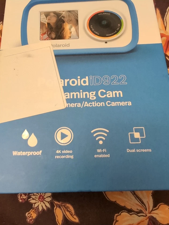 Polaroid iD922 Streaming Action Camera - Blue 4k Wifi Dual Screen - Image 2 of 4