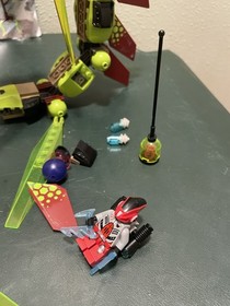 Lego Space Galaxy Squad: 70702 Warp Stinger Minifigures & Directions Prebuilt