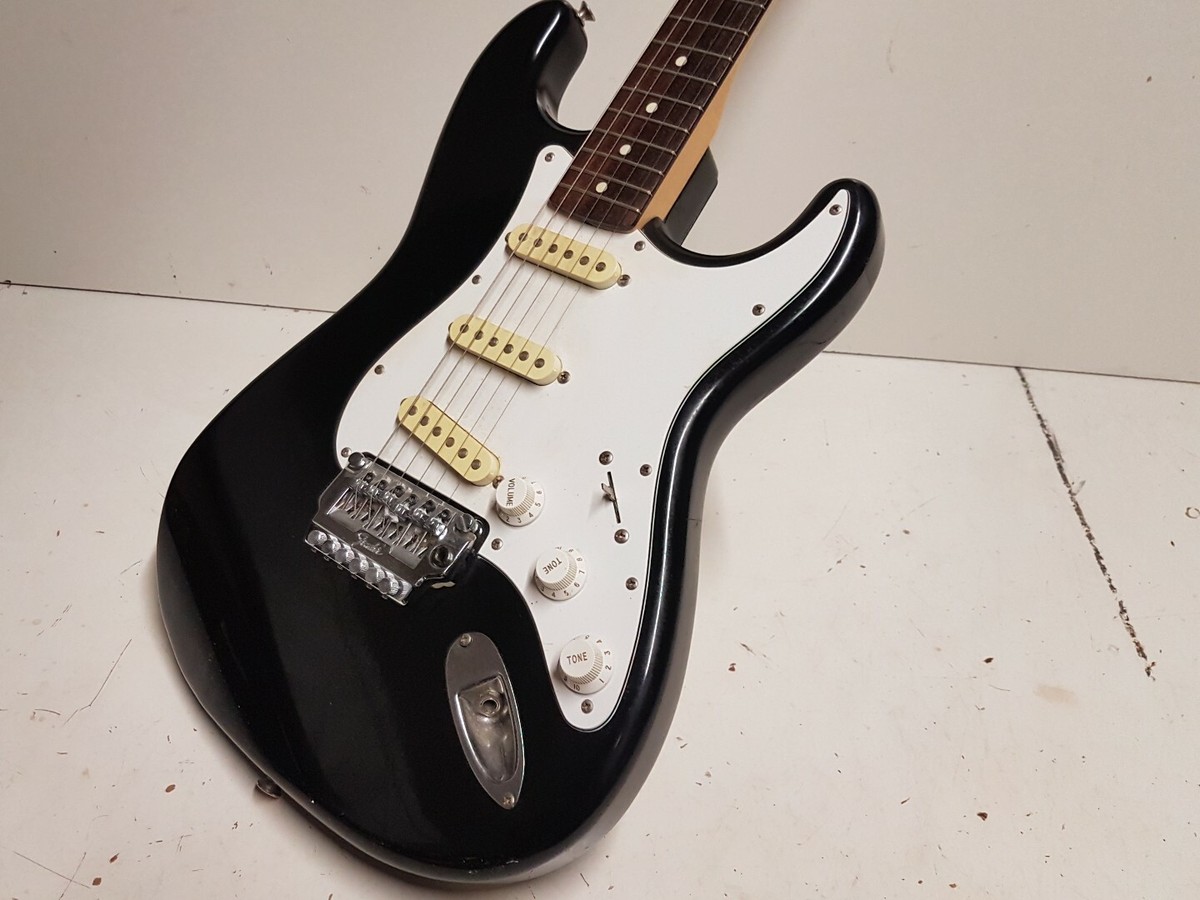 エレキギター Squier by Fender Stratocaster Amazon.com: Fender Squier Debut Series Stratocaster Electric