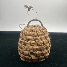 Vintage Beehive Decoration Primitive -Bee Skep With Bee 6.5” X 5” Rattan