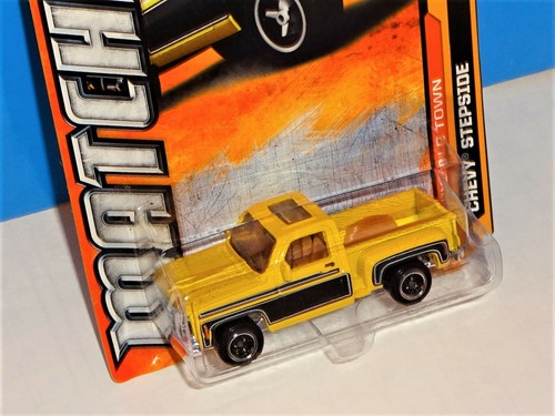 Matchbox 2012 MBX Old Town Series #66 Chevy Stepside P/U Yellow - Picture 2 of 2