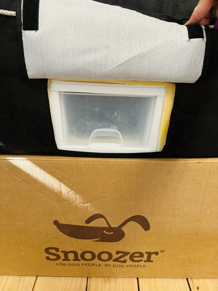 Luxury Lookout II Large Dog Car Seat with Microsuede & Storage Tray - Black - Image 3 of 4