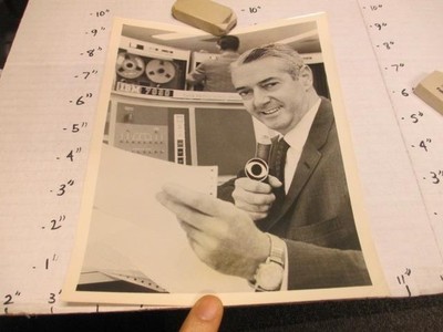 TV show promo photo CBS 1960 HOWARD K SMITH election news IBM 7090 data process