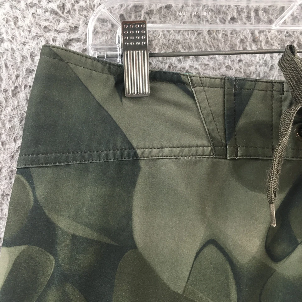 Pantalones Cortos de Tablero Mossimo Supply Co Para Hombre 32 (real 33x10) Verde Tiro Medio Cordón Foto 3 de 4