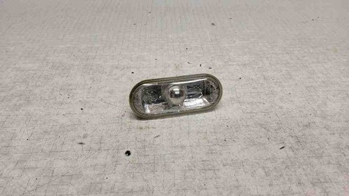 VW TRANSPORTER V T5 Furgon Kotflügelblinker vorne rechts E130793 32558247
