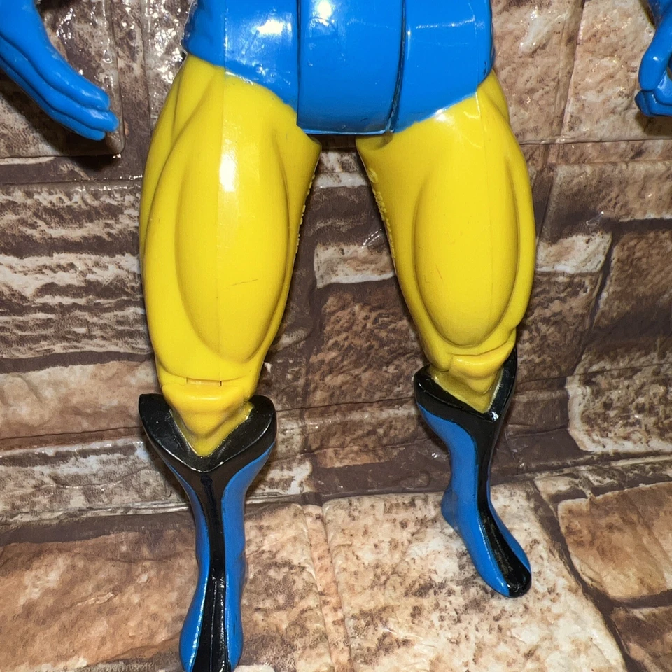 "Figura de acción Toy Biz Deluxe Wolverine 10"" 1993 Marvel X-Men Missing One Claw" Foto 4 de 4