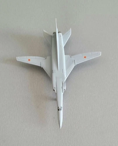 1/400 Russian TU22M3 Backfire Bomber Finished Product Model 1pcs - Picture 1 of 3
