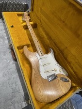 FENDER USA 1977 STRATOCASTER Electric Guitar