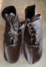 Canvas Jazz Boots - 39 red sticker on the bottom