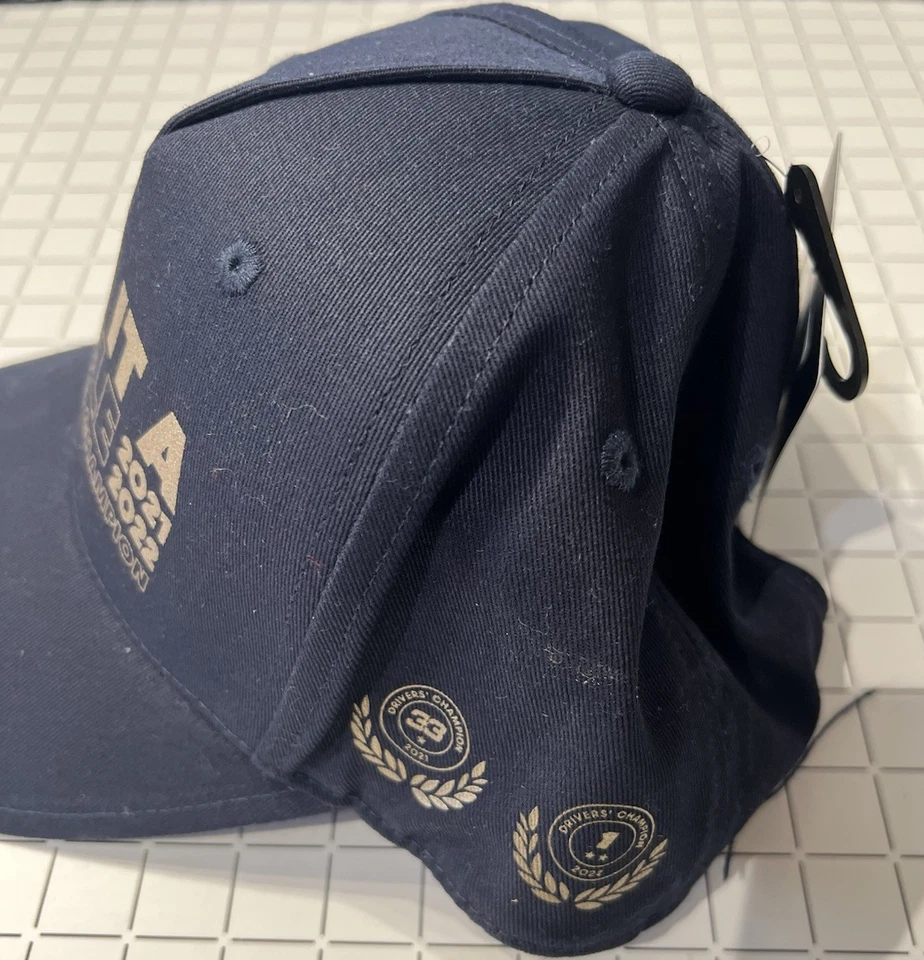 F1 Oracle Red Bull Racing Double World Champions Snapback BNWT - Image 3 of 4