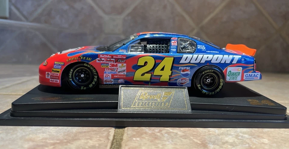 2001 JEFF GORDON DUPONT ЛАС-ВЕГАС ВЫИГРАТЬ 1/24 REVELL КОЛЛЕКЦИИ ЛИТОЙ NASCAR - Изображение 2 из 4
