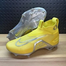 Nike Oregon Ducks Alpha Menace Elite 3 Yellow Football Cleats Men’s Size 10 Wide