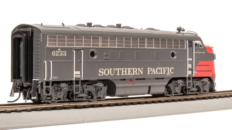 Broadway Limited 8314 HO Scale Southern Pacific EMD F7A Bloody Nose Diesel #6295 - Image 3 of 4