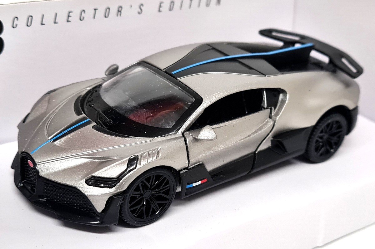 CMJ 1/43 - Bugatti Divo Hypercar Grey Diecast Scale model car