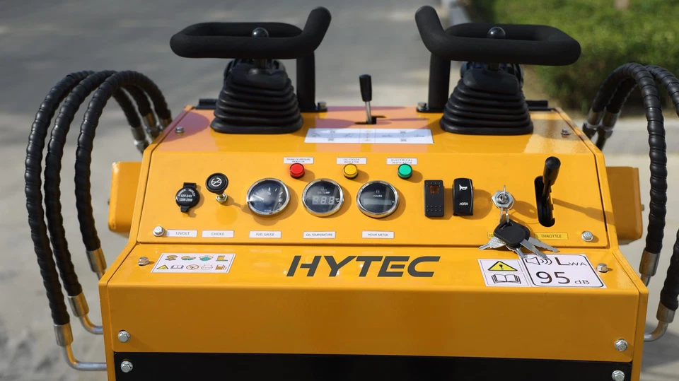 Hytec FM-H380W Mini Kompaktlader - Bild 2 von 2