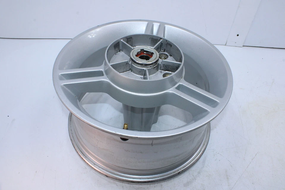 2013 Can-am Spyder St Sm5 Rear Back Wheel Rim silver colors 705501117 - Image 3 of 4