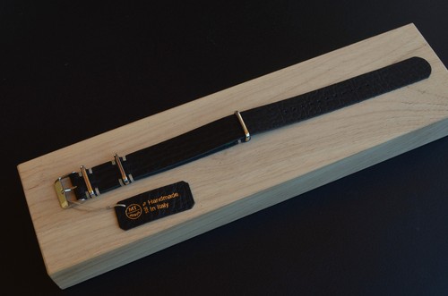 20 mm Cinturino pelle nera artigianale di tipo militare MTstraps Leather Strap - Picture 6 of 8