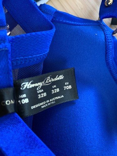 Honey Birdette KUKURO Set 3 pezzi blu elettrico 32B, S giarrettiera, XS mutandine - Foto 11 di 24