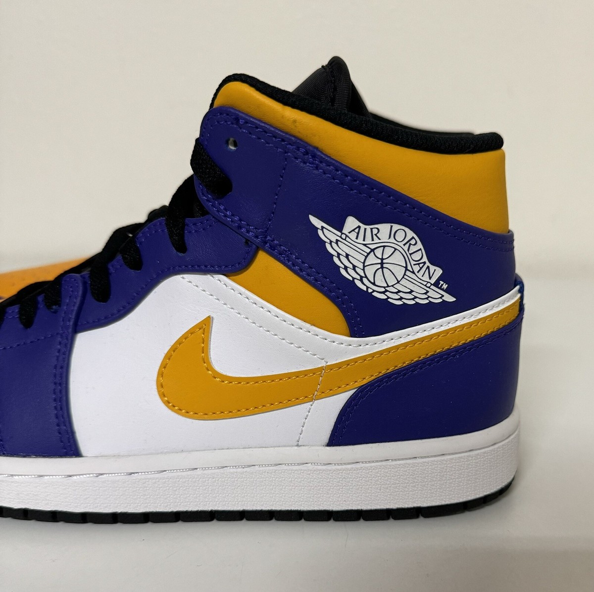 Nike Air Jordan 1 Mid Lakers Men Sz 9.5 Dark Concord Taxi Nike Air Jordan 1 Mid Lakers Men Sz 9.5 Dark Concord Taxi