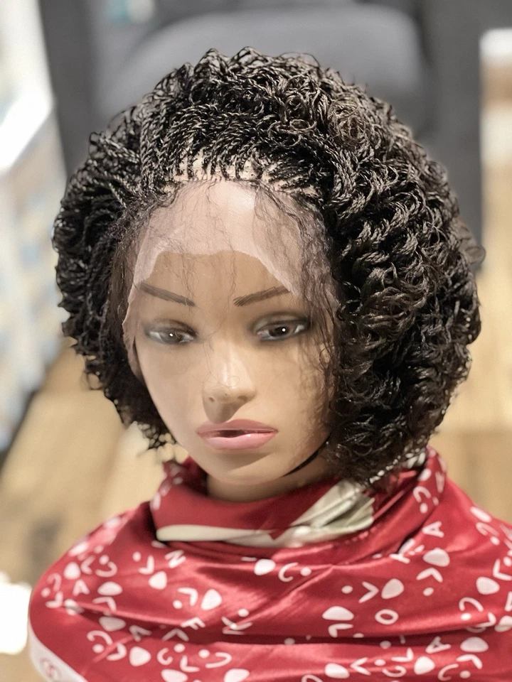 Peluca trenzada: hermosa peluca trenzada hecha a mano micro torsión hecha en una peluca de encaje completa Foto 3 de 4