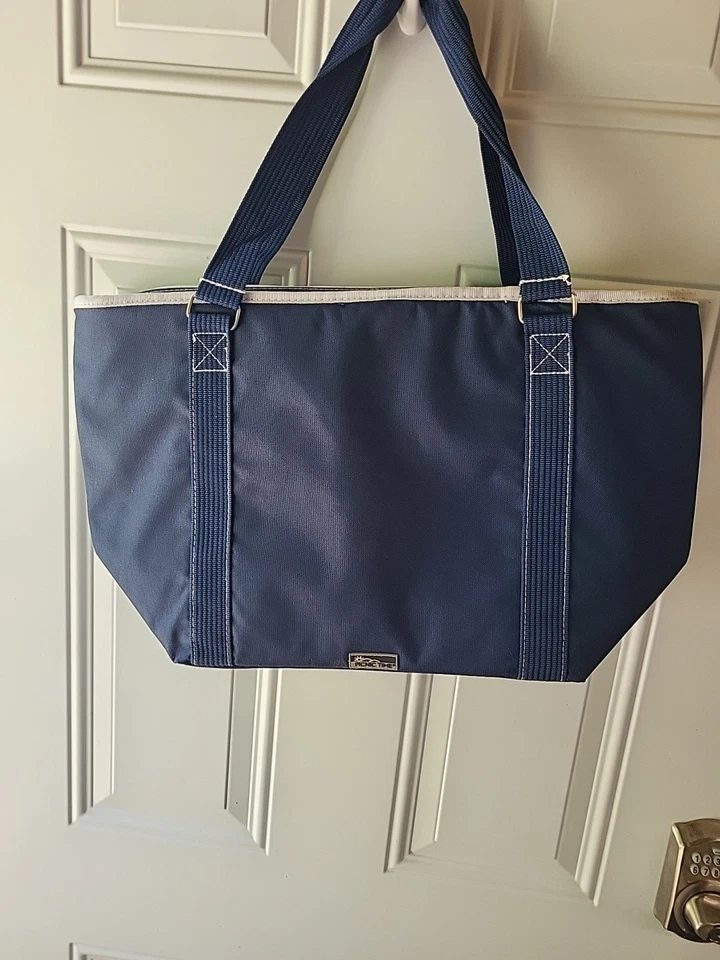 Indianapolis Colts 30 Can Cooler Tote Made By Pinic Time Blue & White - Image 2 of 4