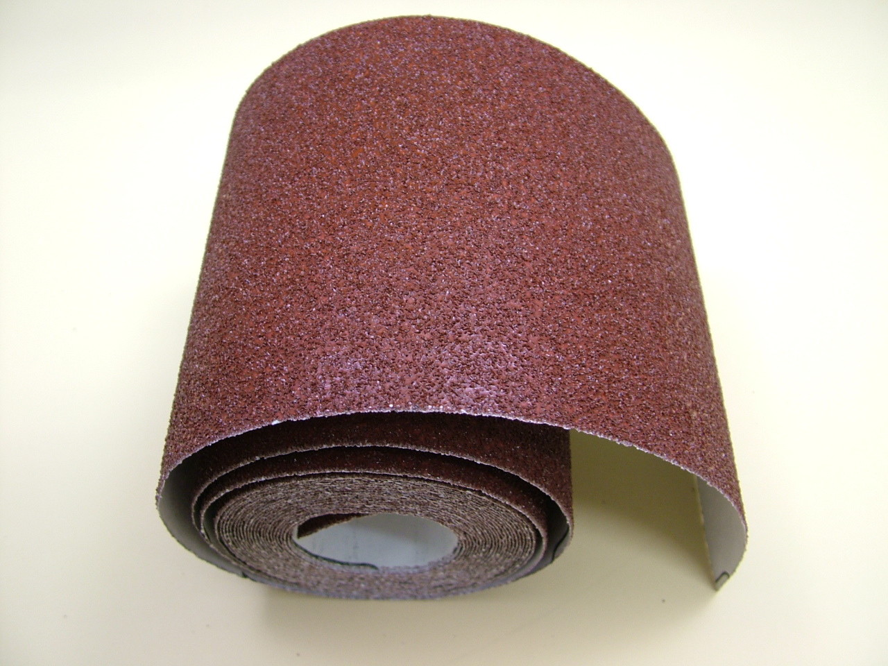 5 metre Aluminium Oxide Roll,Decorators Sandpaper,115mm 1/2 sheet width 120 grit