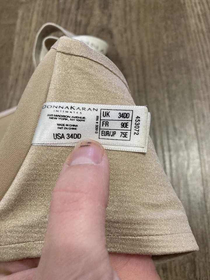 Donna Karan Intimates Beige Front Close T Shirt Bra Full Coverage 34DD - Image 2 of 4