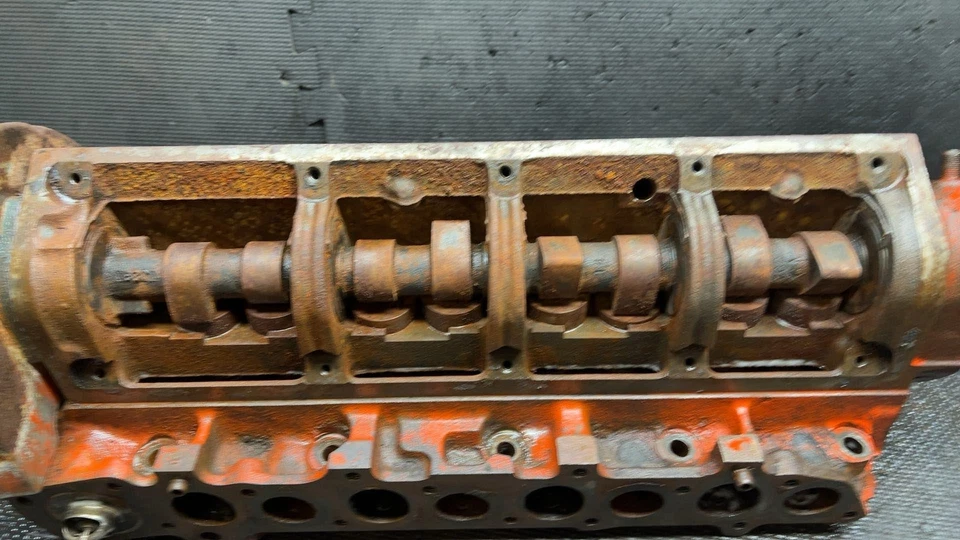 Pontiac Astre 2.3L 4-140 Engine Cylinder Head 1975 OEM Foto 3 de 4