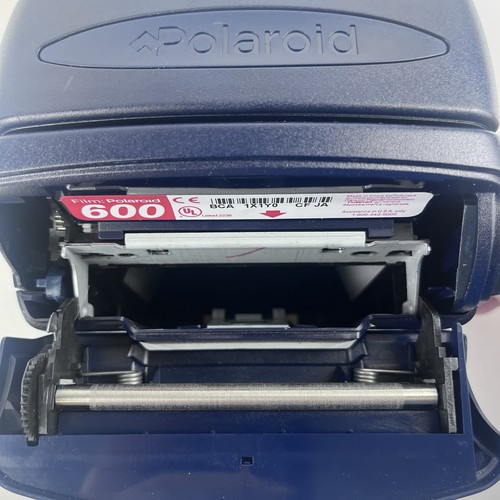 Polaroid 600 Round Instant Film Vintage Camera Retro Collectible Photography Vtg - Picture 7 of 10