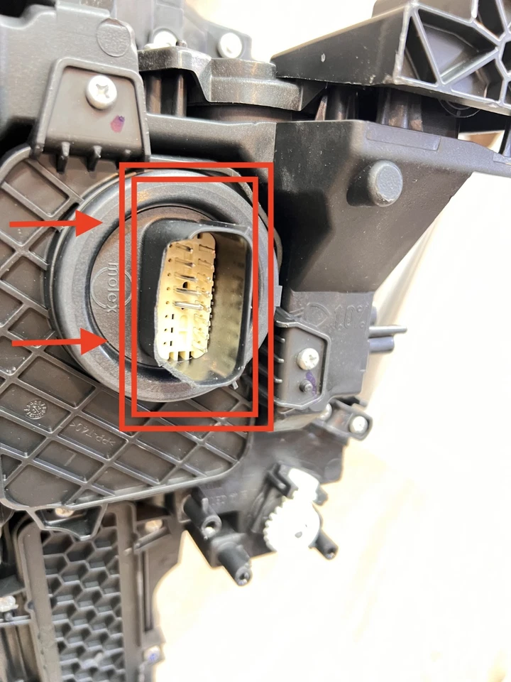 Conjunto de faros eléctricos Cadillac Lyriq 2025 LH pieza OEM # 85778092 Foto 4 de 4