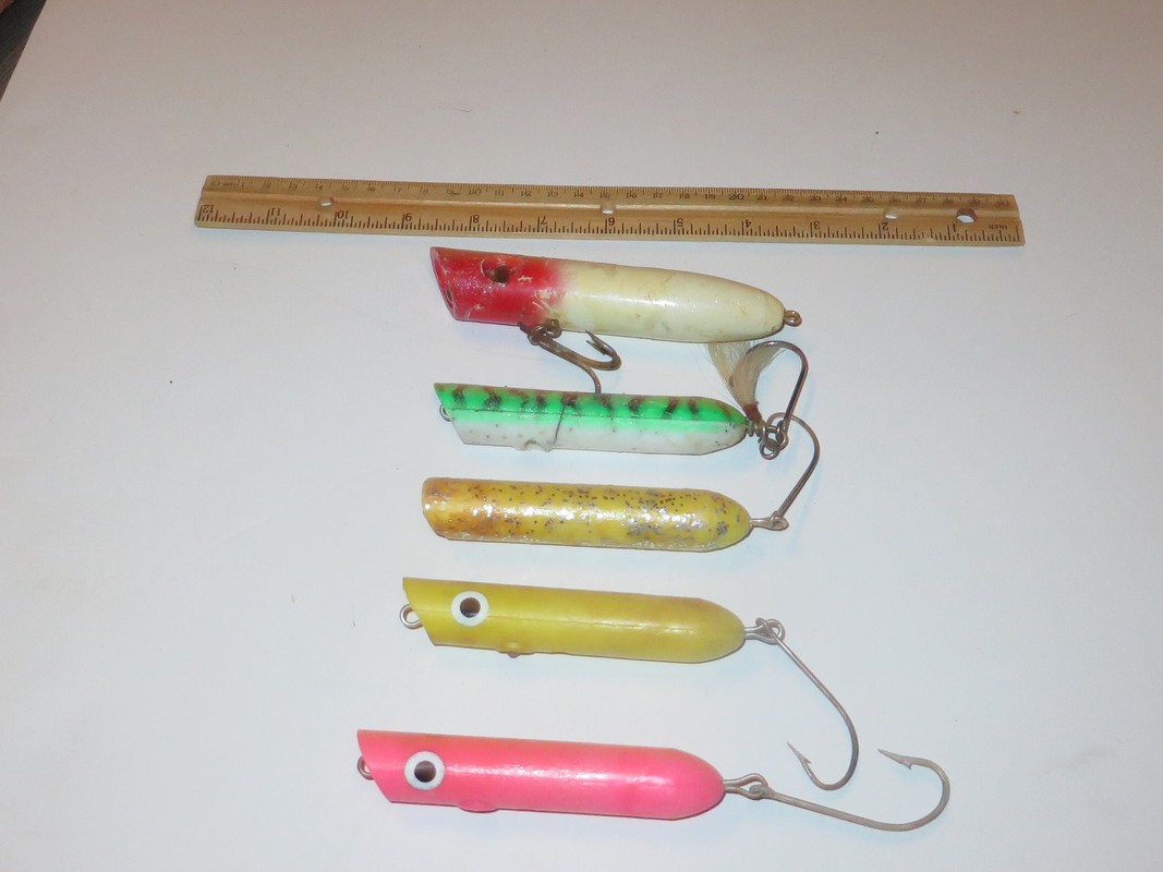 Lot of 5 Atom and similar Saltwater Popper Plugs  Various Colors - Image 2