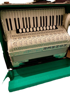 HOHNER Akkordeon Champion mit Perlmutt voll funktionsfähig