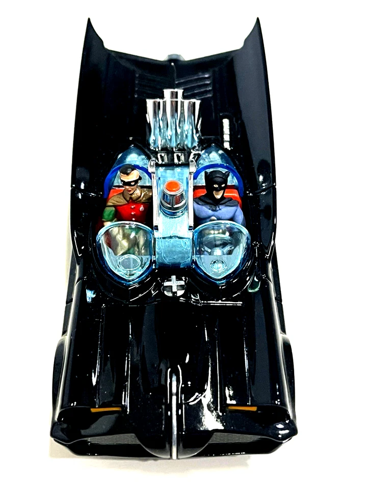 Corgi 1966 Batmobile with Batman and Robin Figures New - Image 4 of 4