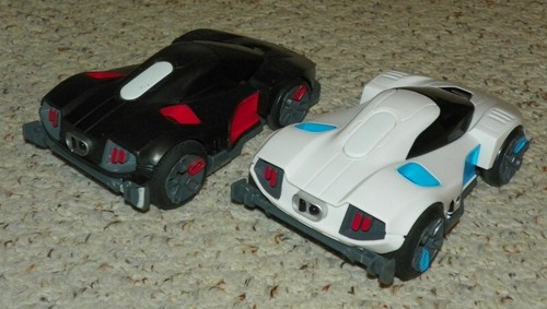 R.E.V. REV - Robotic Enhanced Vehicles - Battle Pack / 2 cars by WowWee - Picture 3 of 3