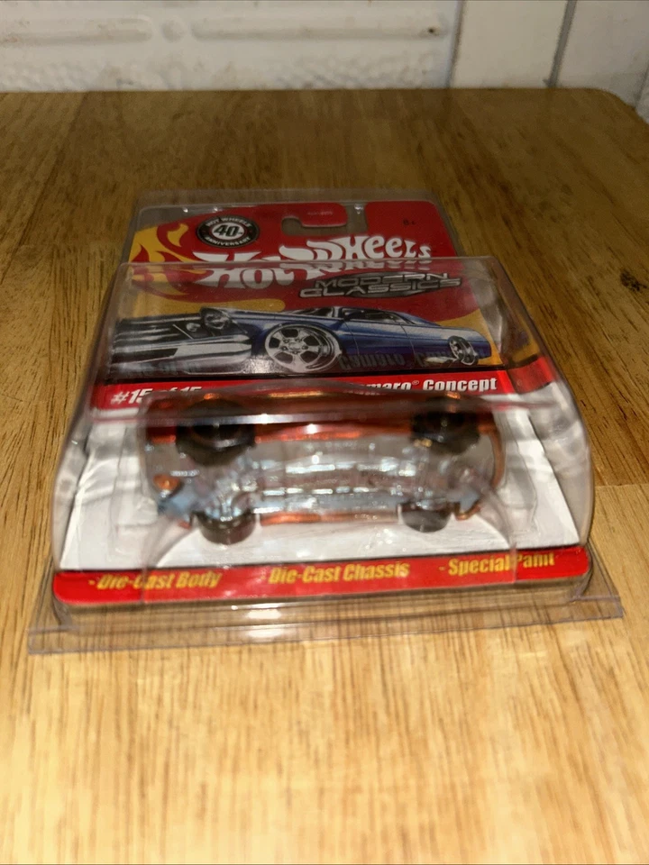Chevy Chevrolet Hot Wheels Modern Classics Camaro Concept Gold 15/15 2008 Foto 3 de 4