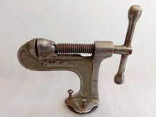 ANTIQUE PERFECTION PLATED CAST IRON COUNTERT CRANK HANDLE NUTCRACKER