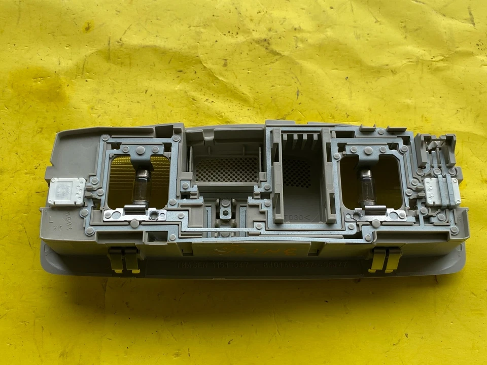 2008-2015 MITSUBISHI LANCER INTERIOR OVERHEAD DOME MAP LIGHT OEM - Image 3 of 4