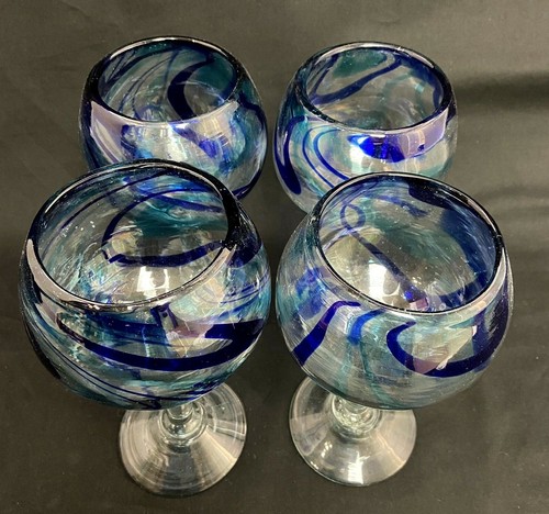 Juego de 4 gafas de margarita mexicana de remolino azul grueso sopladas a mano 7 3/4" de alto - Imagen 4 de 12
