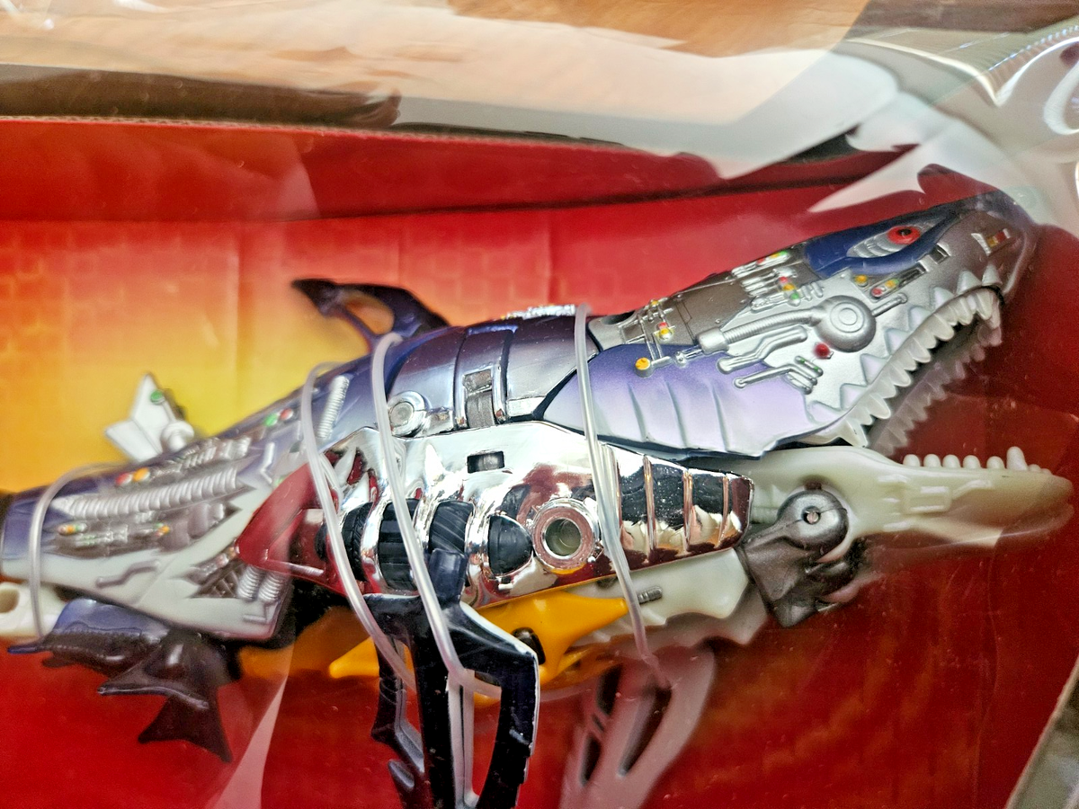 Transformers Sky-byte Robots in Disguise Hasbro 2001 Shark for