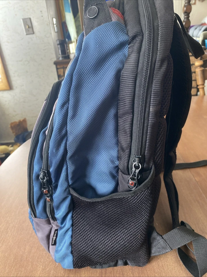 SwissGear Padded Laptop Backpack - Black, Gray and blue - Image 3 of 4